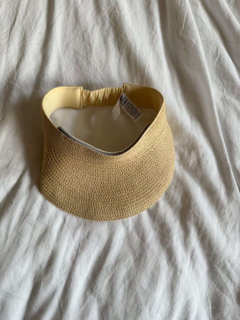 Lululemon paper straw removable sweatband visor butter cream small/med $20